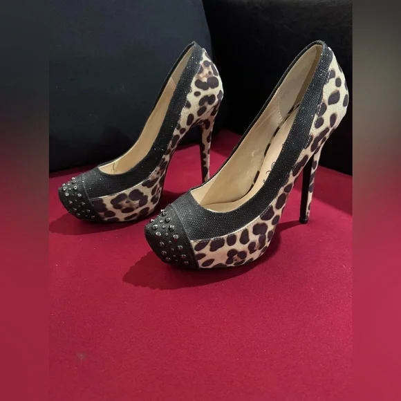 SOLD Penny Loves Kenny Black and Tan Leopard Heels - Picture 1 of 8